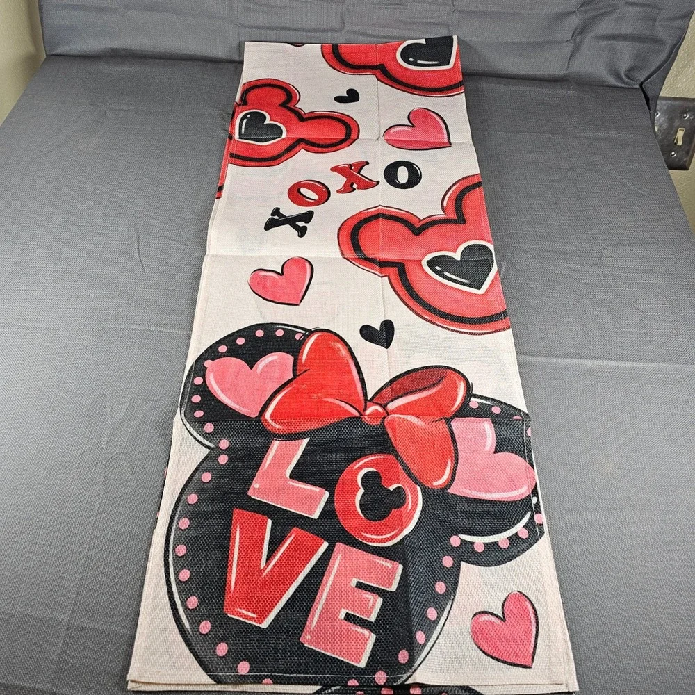 Mouse Ears Valentines Day Table Runner Love XOXO Hearts 13x72 NEW